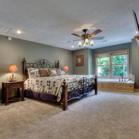 Gorgeous "Country Roads" By Honeybearcabins 4Br 4Ba, Next To Pool, Easy Drive, Main Strip Location! ピジョンフォージ エクステリア 写真