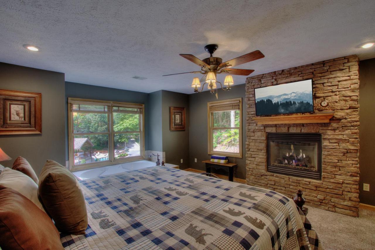 Gorgeous "Country Roads" By Honeybearcabins 4Br 4Ba, Next To Pool, Easy Drive, Main Strip Location! ピジョンフォージ エクステリア 写真