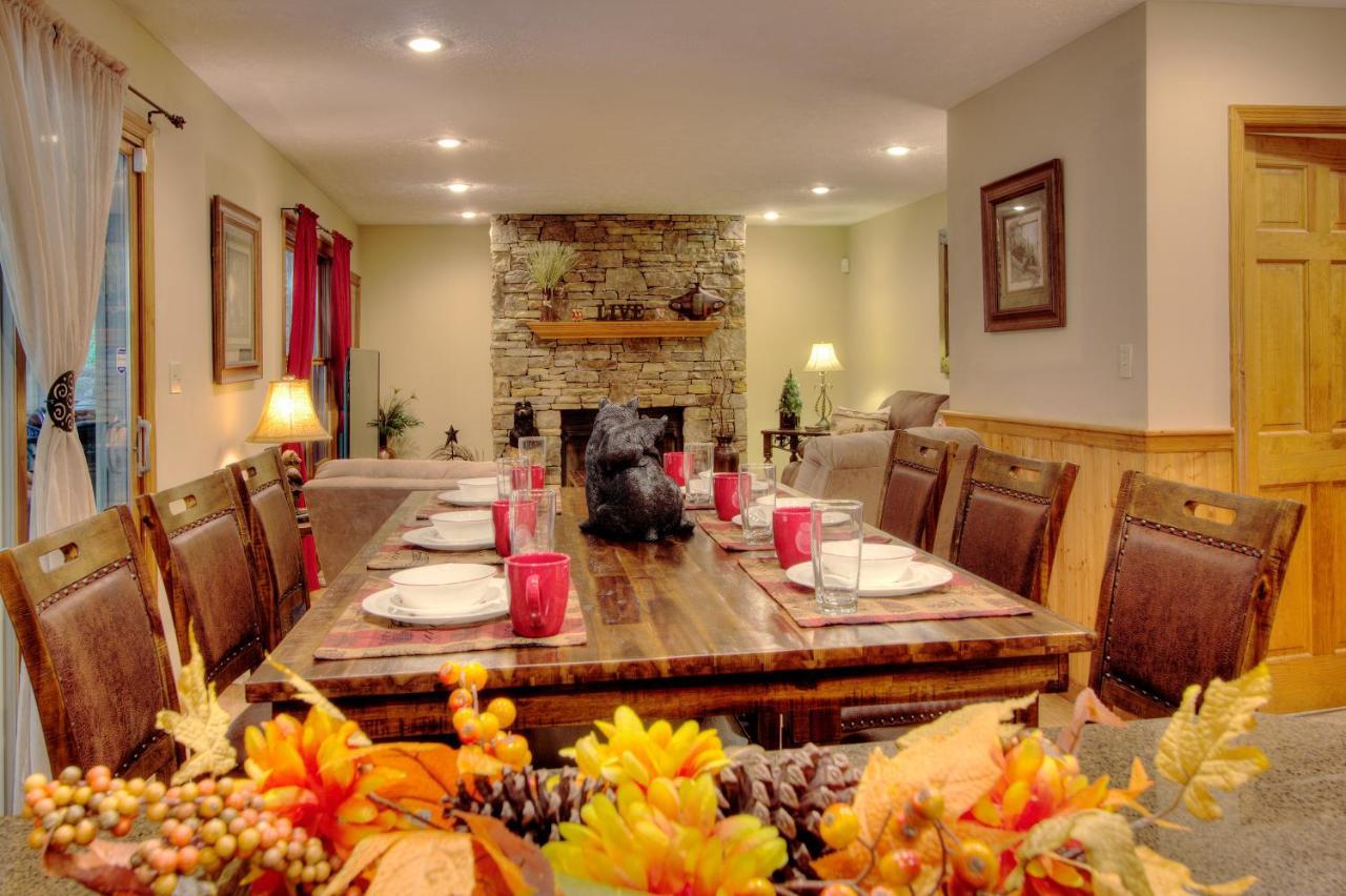 Gorgeous "Country Roads" By Honeybearcabins 4Br 4Ba, Next To Pool, Easy Drive, Main Strip Location! ピジョンフォージ エクステリア 写真
