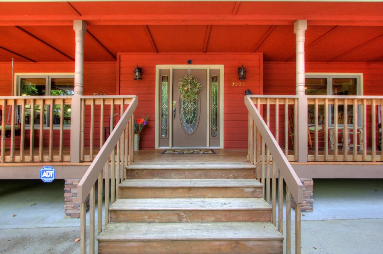 Gorgeous "Country Roads" By Honeybearcabins 4Br 4Ba, Next To Pool, Easy Drive, Main Strip Location! ピジョンフォージ エクステリア 写真