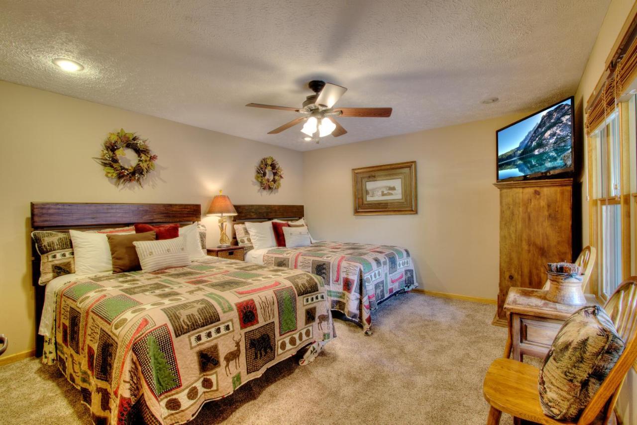 Gorgeous "Country Roads" By Honeybearcabins 4Br 4Ba, Next To Pool, Easy Drive, Main Strip Location! ピジョンフォージ エクステリア 写真