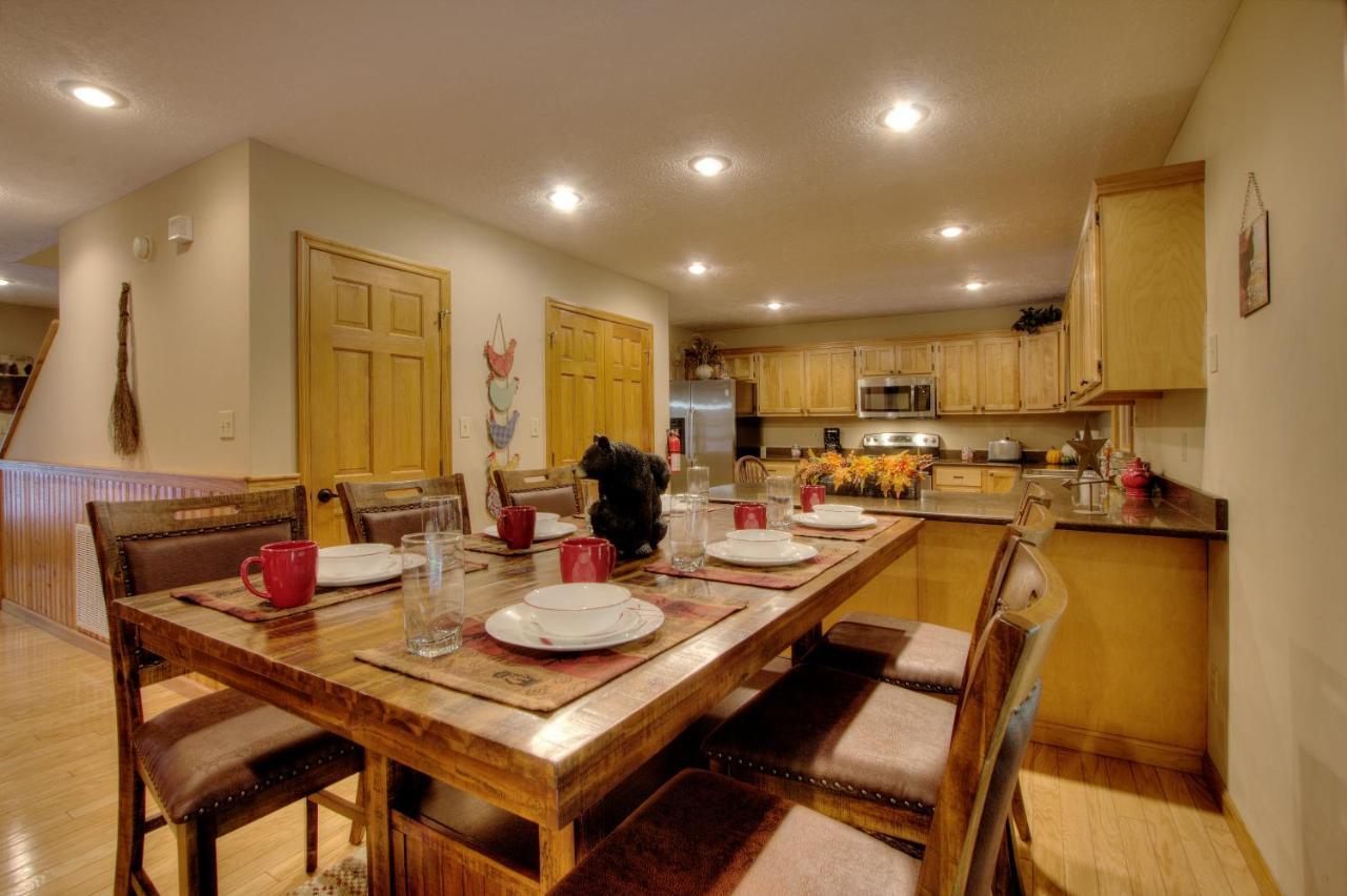 Gorgeous "Country Roads" By Honeybearcabins 4Br 4Ba, Next To Pool, Easy Drive, Main Strip Location! ピジョンフォージ エクステリア 写真